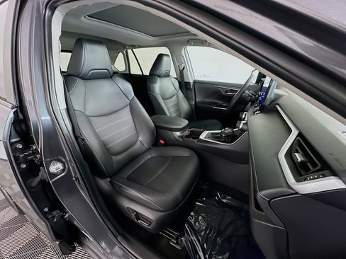 Used 2024 Toyota RAV4 Limited image 28