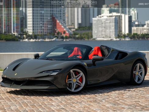 Used 2024 Ferrari SF90 Spider AWD/4WD image 11