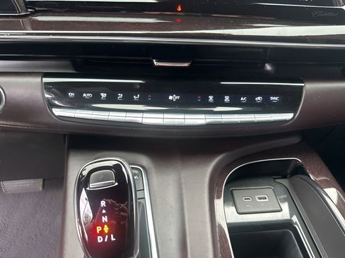 Used 2022 Cadillac Escalade Sport Platinum w/ Heavy-Duty Trailer Package image 37