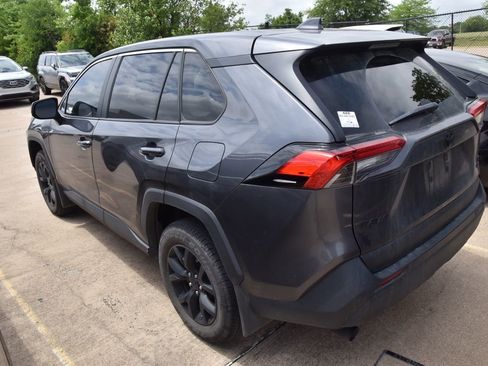 Used 2024 Toyota RAV4 LE AWD/4WD image 6