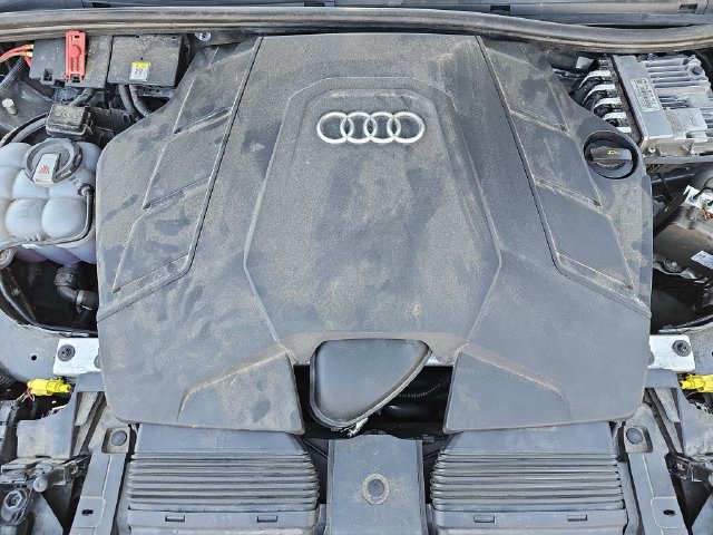 Used 2020 Audi Q7 3.0T Prestige AWD/4WD image 32
