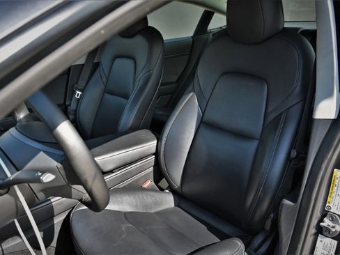 Used 2022 Tesla Model 3 RWD image 18