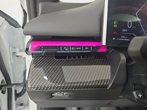 New 2026 BMW 540i xDrive 540i xDrive w/ M Sport Package image 26