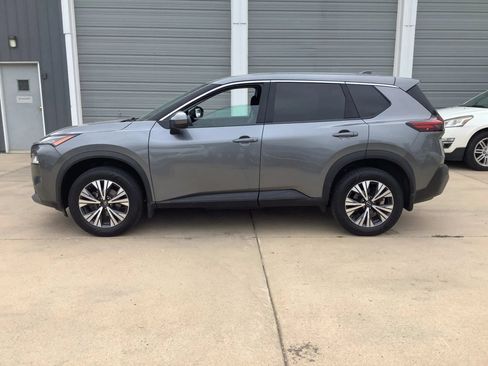 Used 2023 Nissan Rogue SV AWD/4WD image 4