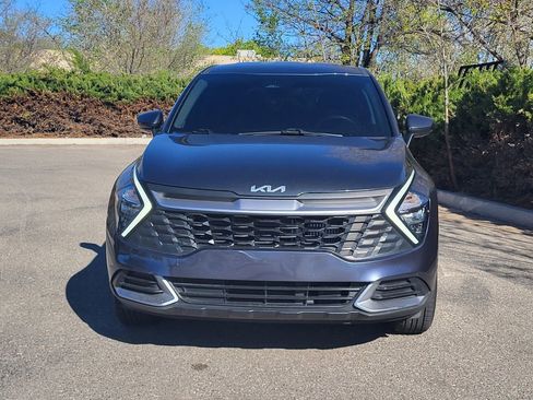 Used 2023 Kia Sportage LX AWD/4WD image 2