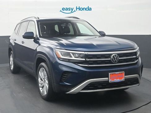 Used 2021 Volkswagen Atlas SE image 2