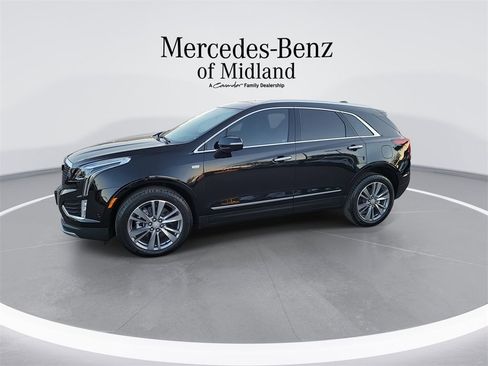 Used 2025 Cadillac XT5 Premium Luxury w/ Technology Package image 4