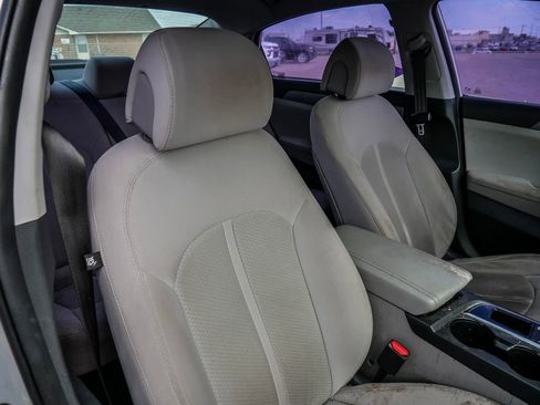 Used 2017 Hyundai Sonata SE image 11