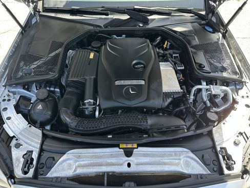 Used 2016 Mercedes-Benz C 300 4MATIC Sedan image 4
