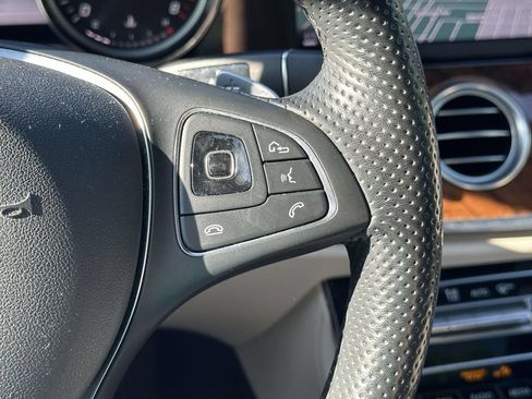 Used 2017 Mercedes-Benz E 300 4MATIC image 27