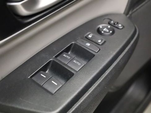 Used 2018 Honda CR-V EX-L image 18