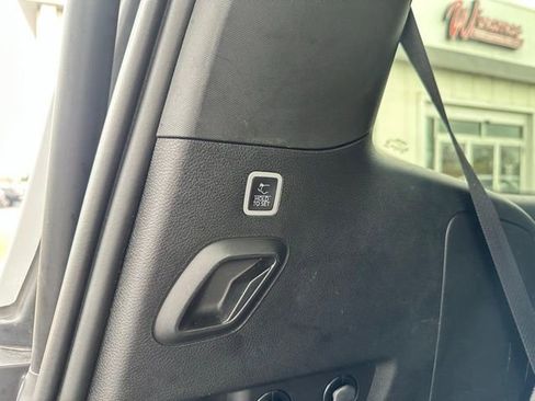 Used 2023 Jeep Wagoneer Base image 7