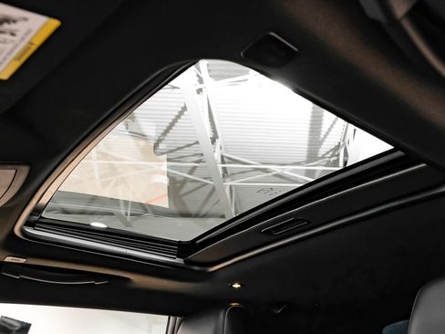 Used 2023 Dodge Challenger SRT Hellcat image 5