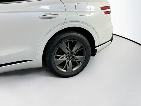 Used 2023 Genesis GV70 3.5T Sport w/ Sport Advanced Package image 31