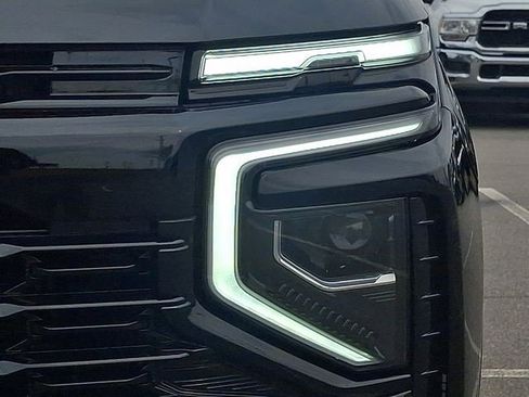 Certified 2025 Chevrolet Suburban RST w/ Comfort Package image 8