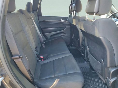 Certified 2021 Jeep Grand Cherokee Laredo w/ Security & Convenience Group image 33