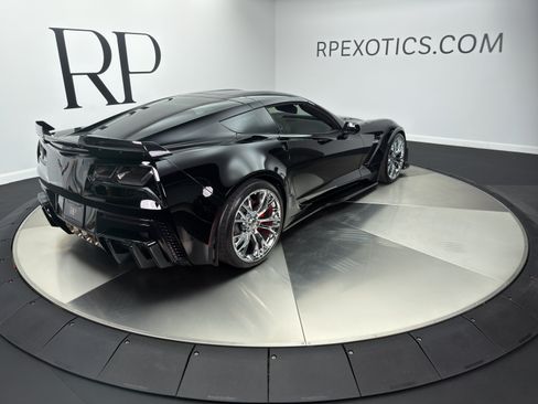 Used 2018 Chevrolet Corvette Z06 RWD image 17