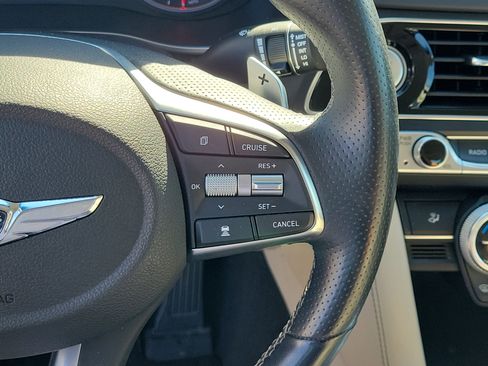 Used 2020 Genesis G70 2.0T image 24