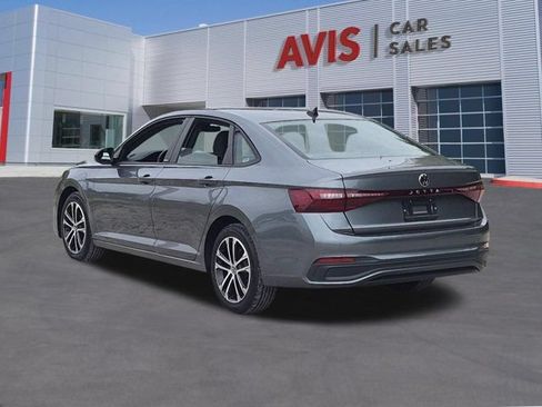 Used 2025 Volkswagen Jetta Sport FWD image 9