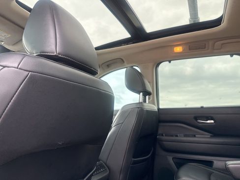 Certified 2022 Nissan Pathfinder SL w/ SL Premium Package image 34