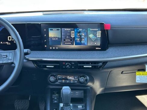 New 2026 Nissan Kicks SV image 18