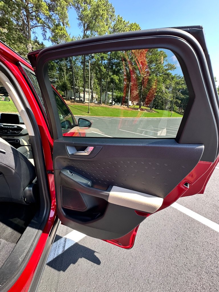 Used 2020 Ford Escape SE FWD image 17