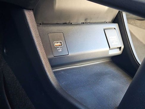 Certified 2021 Honda HR-V LX image 10