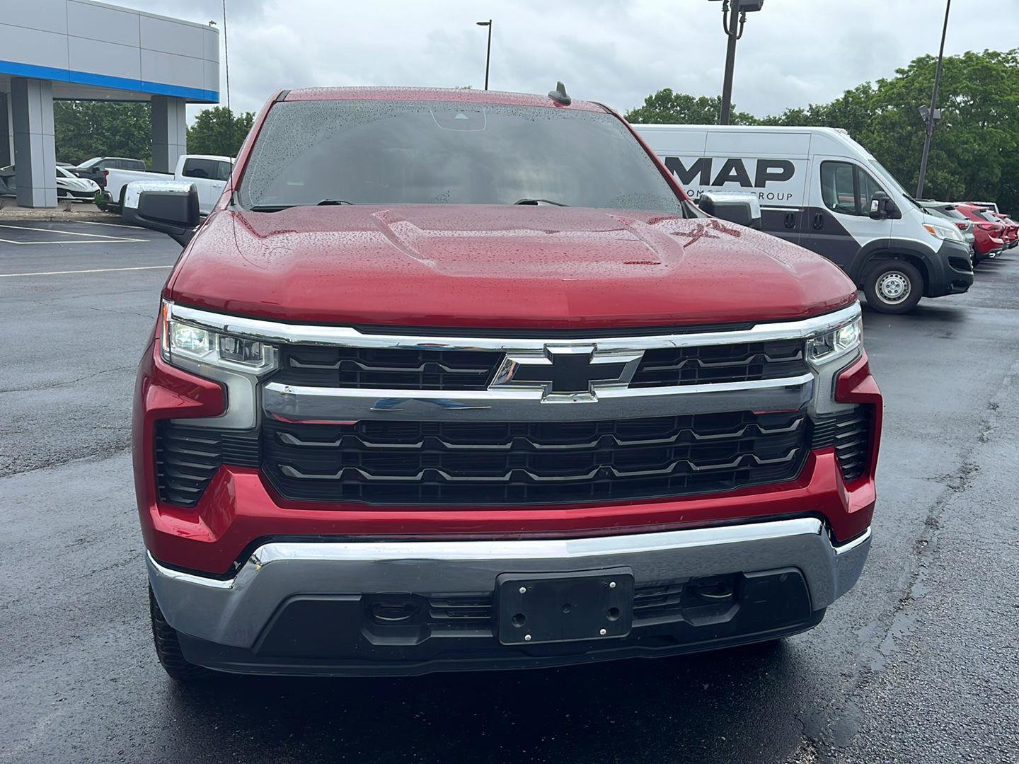 Used 2024 Chevrolet Silverado 1500 LT AWD/4WD image 8
