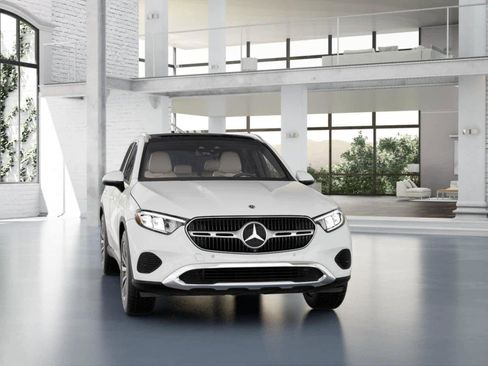 Used 2026 Mercedes-Benz GLC 300 image 7