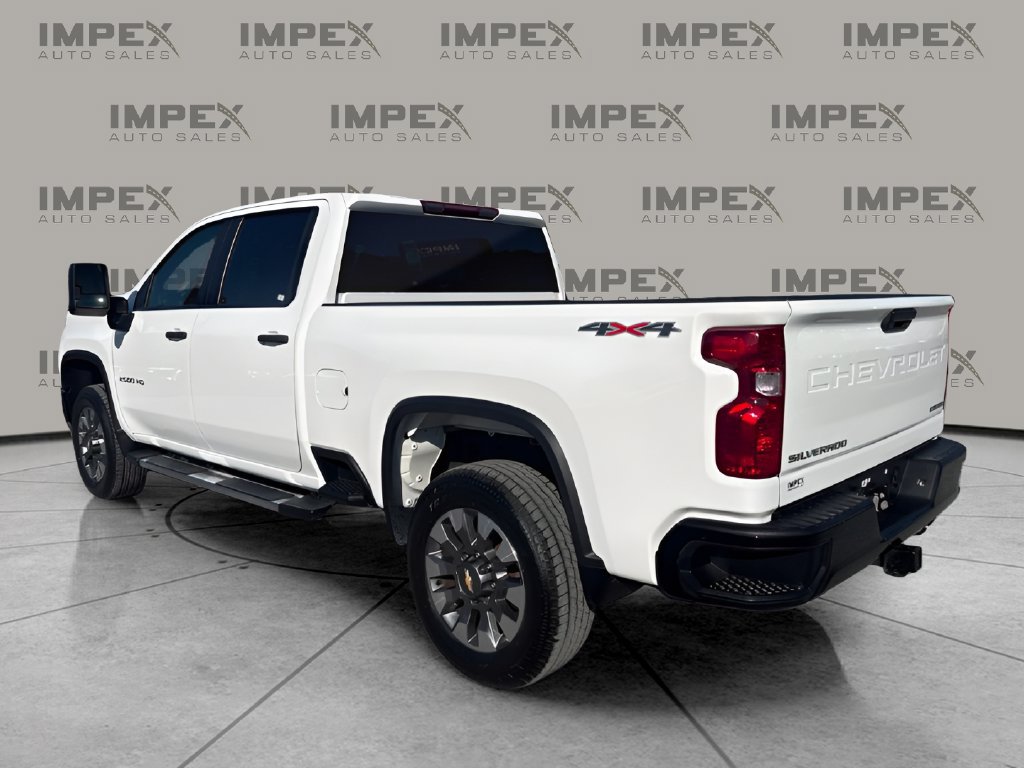 Used 2024 Chevrolet Silverado 2500 Custom w/ Snow Plow Prep/Camper Package AWD/4WD image 3