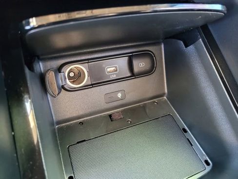 Used 2022 Kia Telluride EX w/ EX Premium Package FWD image 16