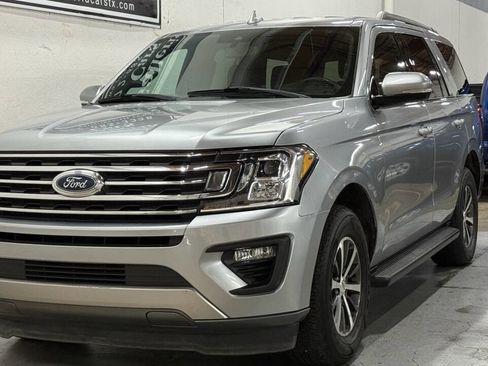 Used 2020 Ford Expedition XLT w/ Equipment Group 201A image 2