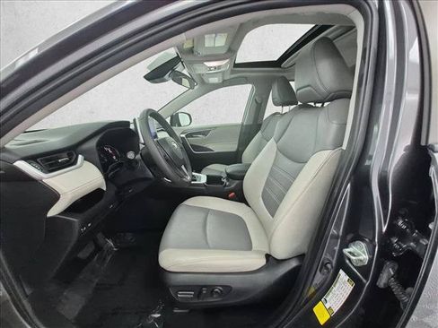 Used 2023 Toyota RAV4 XLE Premium FWD image 17