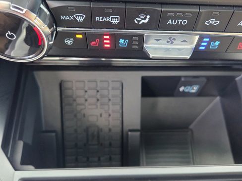 Used 2024 Ford F350 Lariat w/ Lariat Ultimate Package image 20