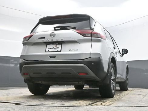 Used 2023 Nissan Rogue SV image 28