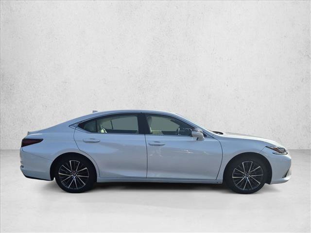 Used 2022 Lexus ES 350 w/ Premium Package FWD image 4