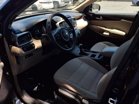 Used 2016 Kia Sorento LX FWD image 14