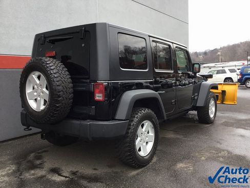 Used 2010 Jeep Wrangler Unlimited Sport image 10
