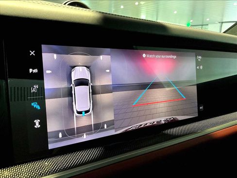 Used 2025 Porsche Cayenne Turbo image 28