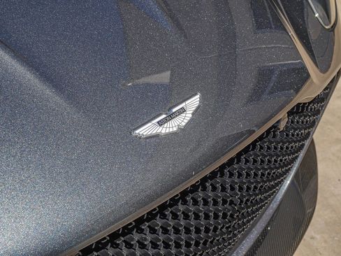 Used 2019 Aston Martin DBS Superleggera image 4