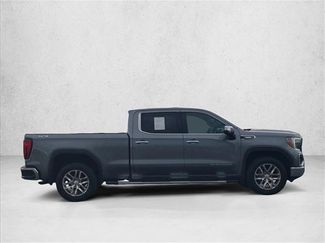 Used 2022 GMC Sierra 1500 SLT w/ SLT Premium Plus Package AWD/4WD video 4