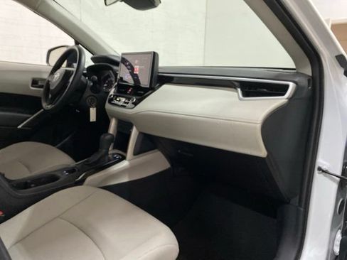 Used 2024 Toyota Corolla Cross L FWD image 23