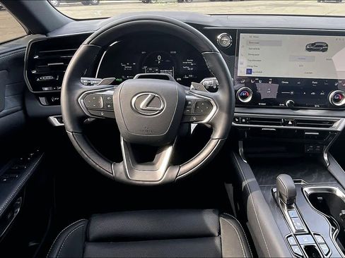 Used 2026 Lexus RX 450h Luxury w/ Convenience Package image 6