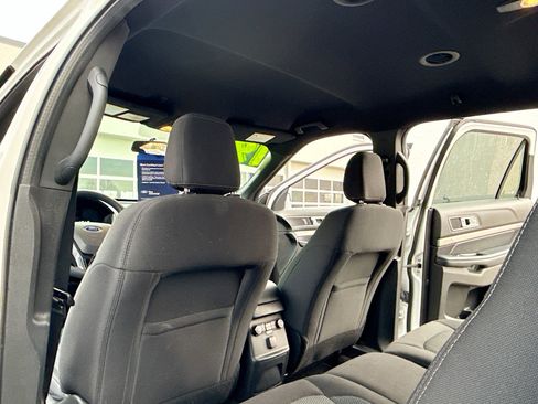Certified 2018 Ford Explorer XLT image 6