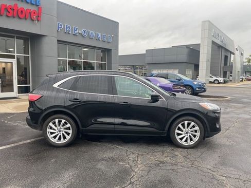 Used 2022 Ford Escape Titanium w/ Titanium Elite Package image 3