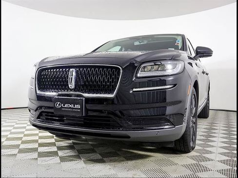 Used 2022 Lincoln Nautilus Reserve w/ Equipment Group 201A AWD/4WD image 2