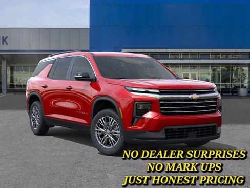 New 2026 Chevrolet Traverse LT w/ Driver Confidence Package FWD image 7