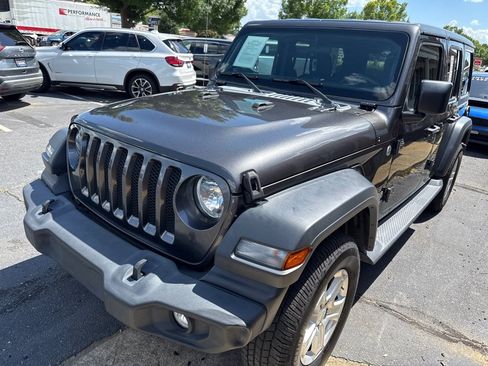 Used 2018 Jeep Wrangler Unlimited Sport S AWD/4WD image 1