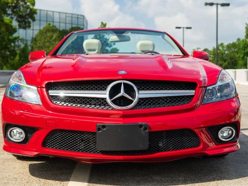 Used 2011 Mercedes-Benz SL 550 image 18