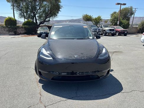 Used 2023 Tesla Model Y Long Range AWD/4WD image 2